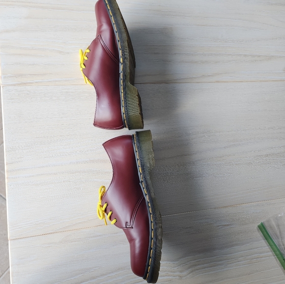 Dr Martens 1461 SMOOTH LEATHER OXFORD SHOES US9 Cherry Red. Unisex. - Picture 3 of 16
